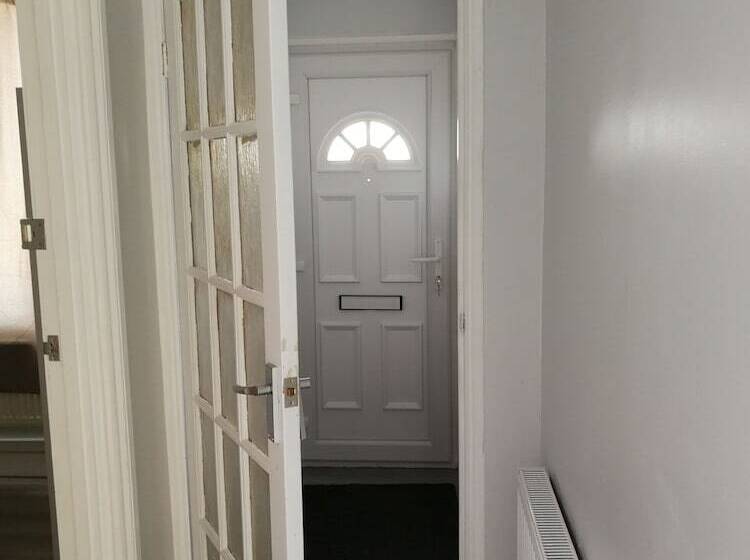 Резиденция Bluewater House Immaculate 4 Bed In Greenhithe