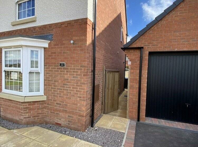 Резиденция Charming 4 Bed House In Grantham