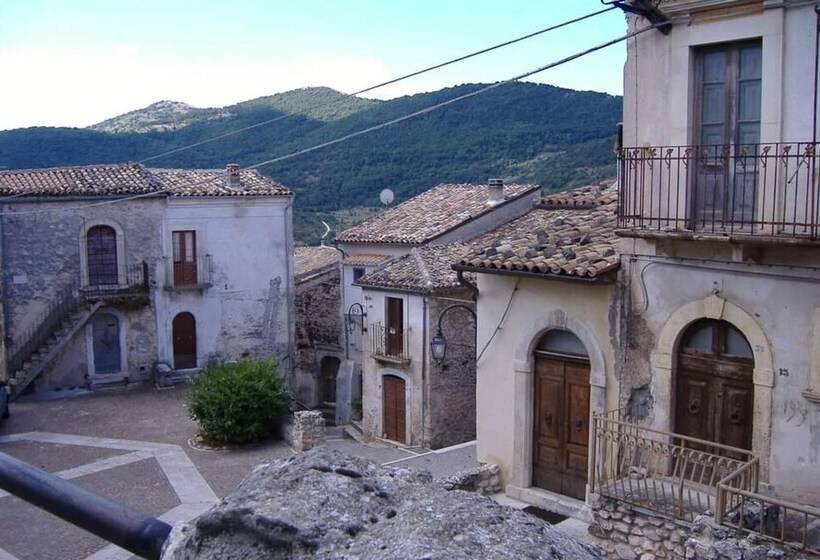 レジデンス Cosy Stone House In San Benedetto, Abruzzo, Italy