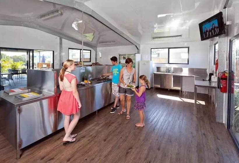 אתר נופש Nambucca River Village By Lincoln Place