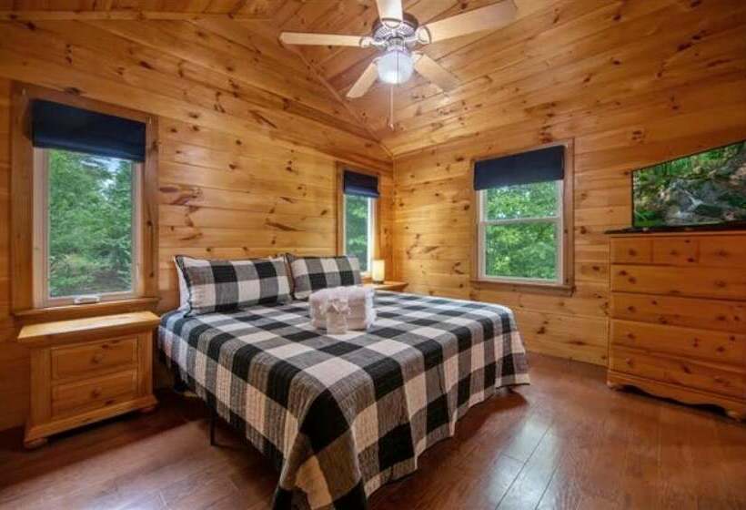 Ricks Retreat Charming Log Cabin Firepit Ping Pong Hot Tub Close To Blue Ridge