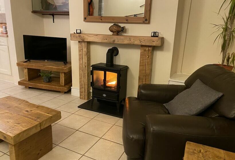 Riverbank Cottage Lake District, Double Balcony