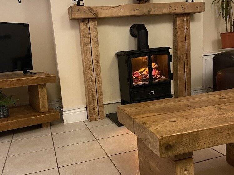 Riverbank Cottage Lake District, Double Balcony