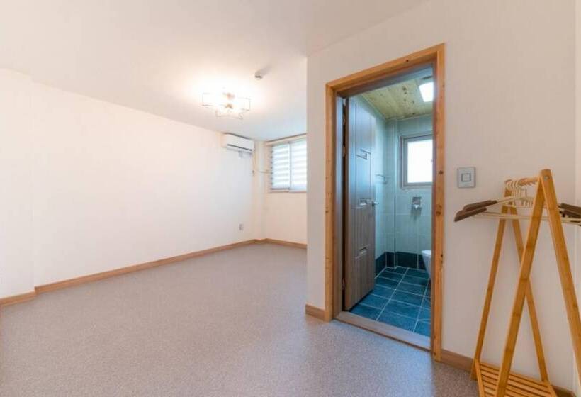 Sacheon Haewoolim Pension