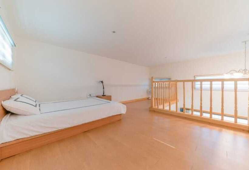 Sacheon Haewoolim Pension