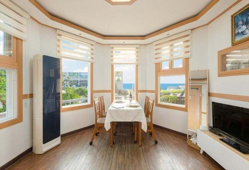 Taean Batgae Ocean Pension