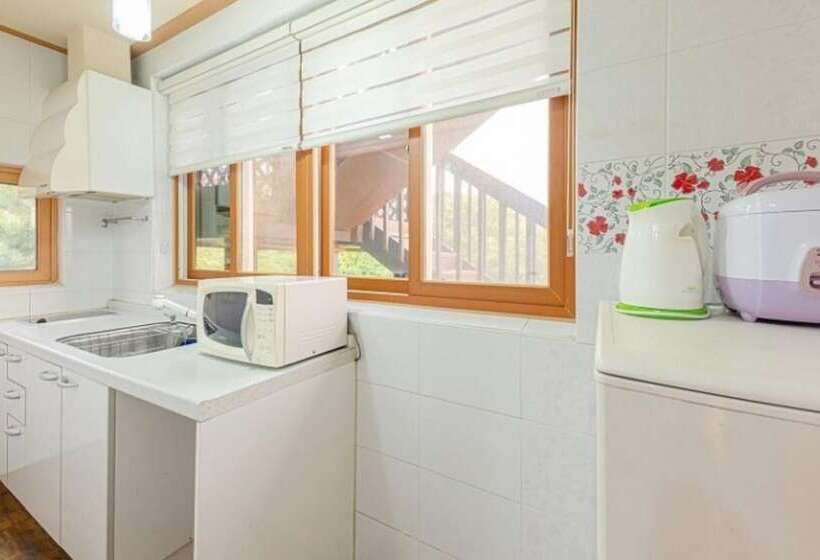 Taean Batgae Ocean Pension