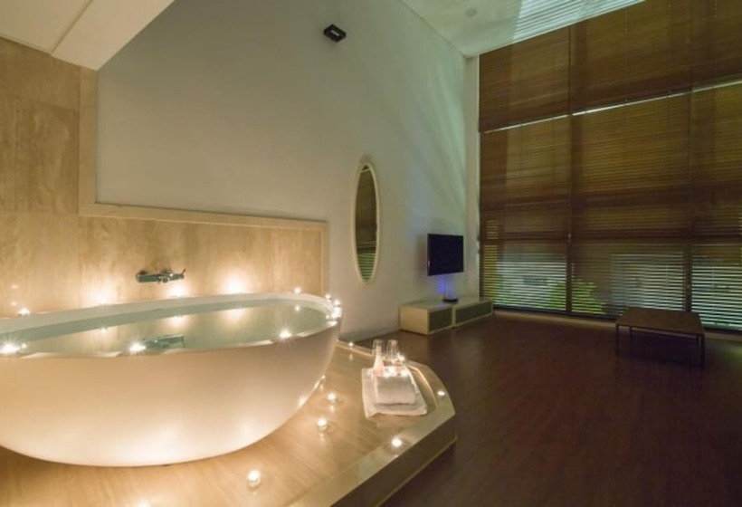 Taean Bohemia Village Pension