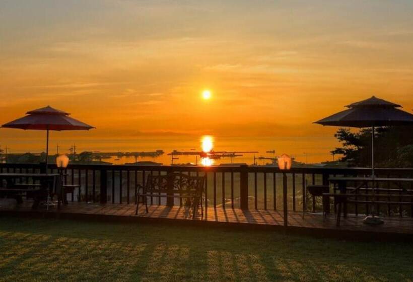 Taean Lemon Treen Pension