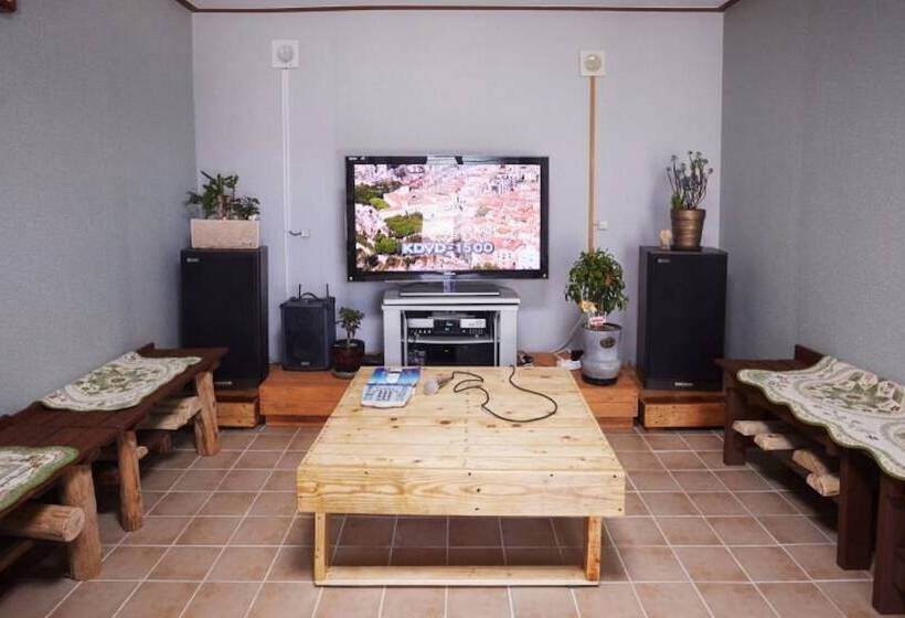 Taean Songjuk Gaheon Pension