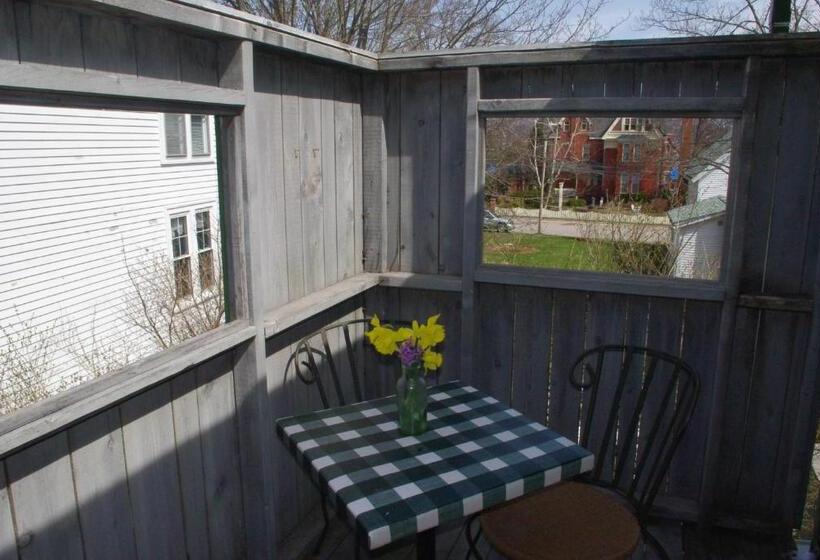 The Garrison House Inn