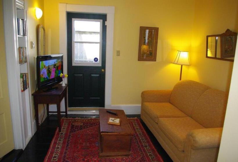 The Garrison House Inn