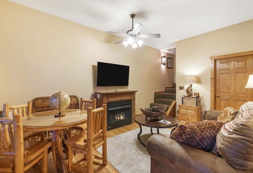 The Lodge On The Creek Branson West Cabin W/ Beautiful Views