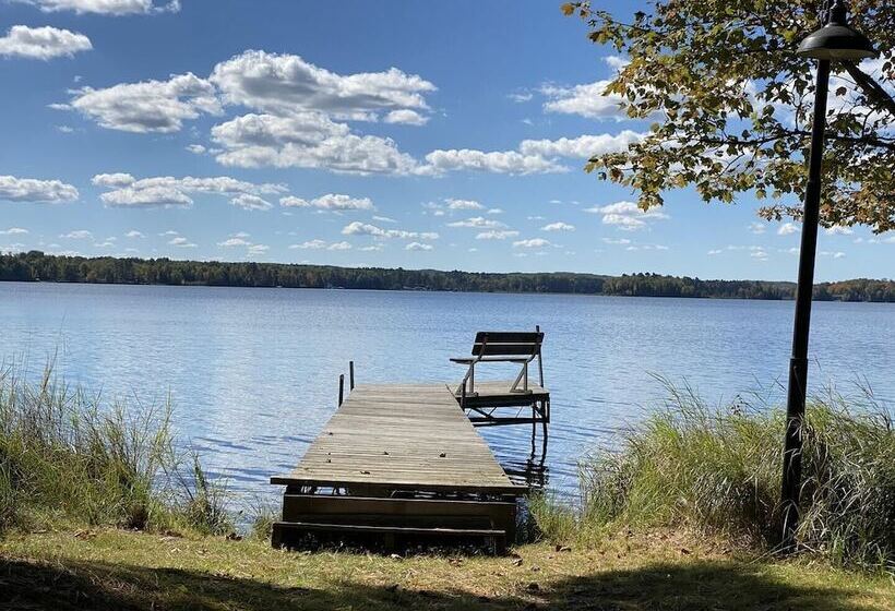 Two Bear Lodge On Lost Land Lake