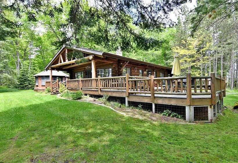 Two Bear Lodge On Lost Land Lake