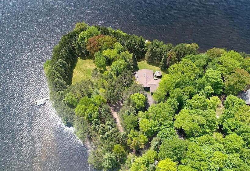 Two Bear Lodge On Lost Land Lake