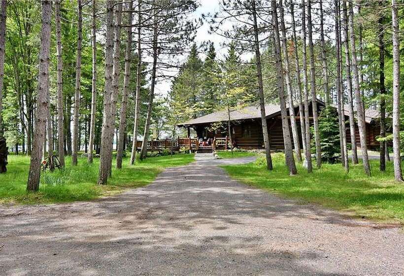 Two Bear Lodge On Lost Land Lake