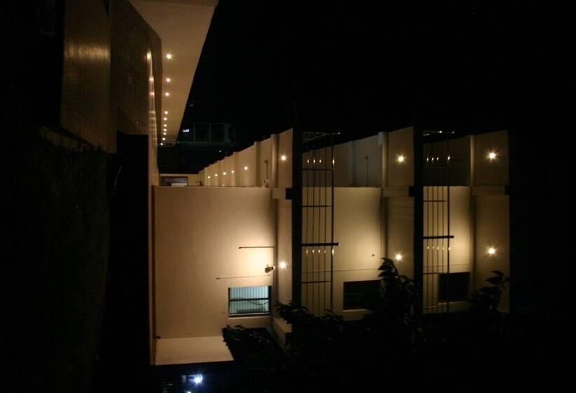 Utsav Grand By Shrigo Hotels