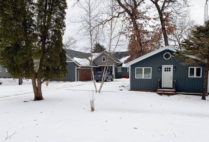 Waters Edge Green Lake