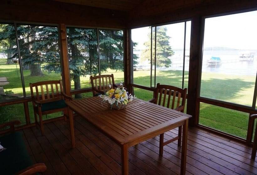 Waters Edge Green Lake