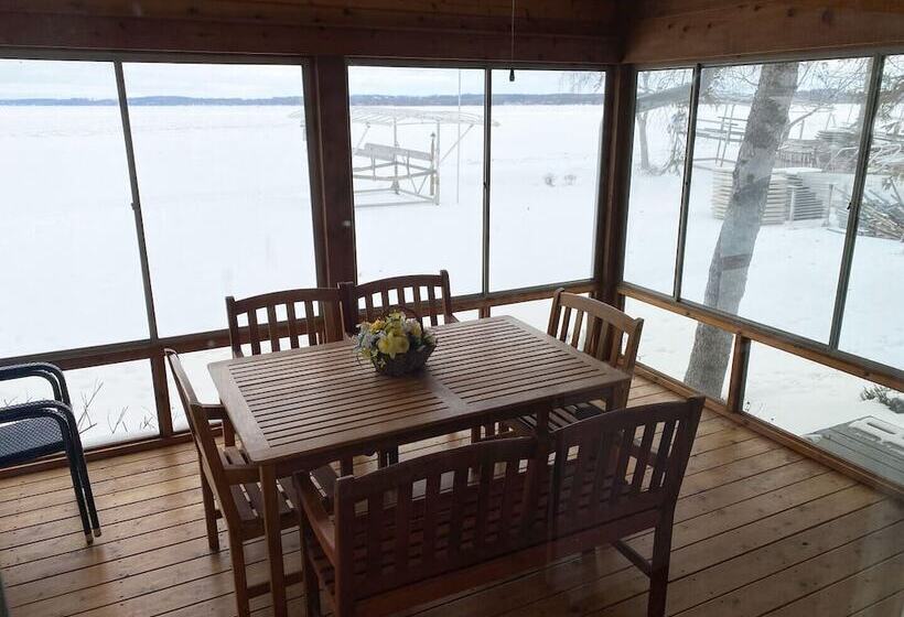 Waters Edge Green Lake