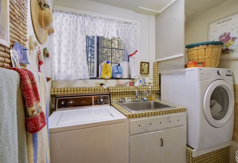 Woodside Hideout Hop Away From Activities