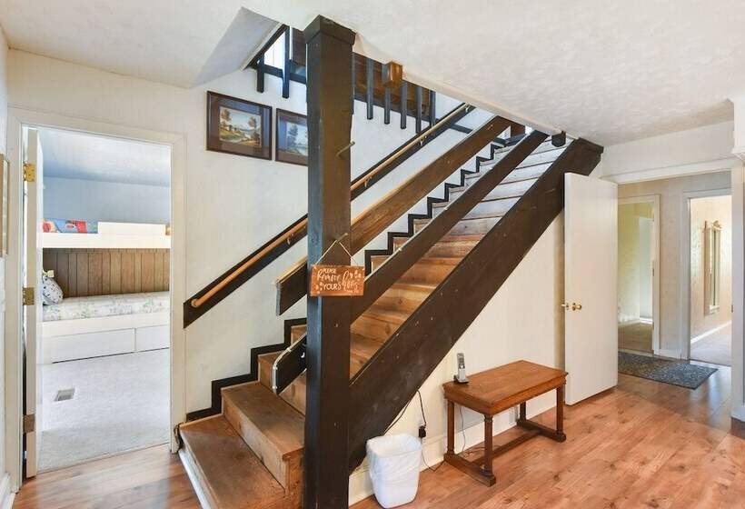 Woodside Hideout Hop Away From Activities