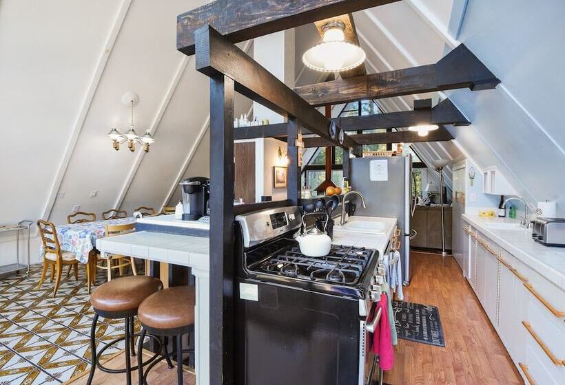 Woodside Hideout Hop Away From Activities