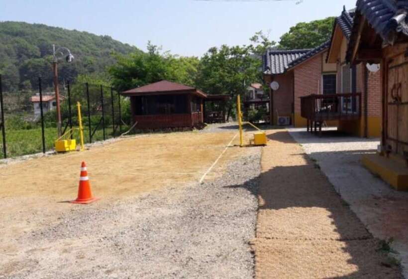 Yangpyeong Seohu Eco Village Pension