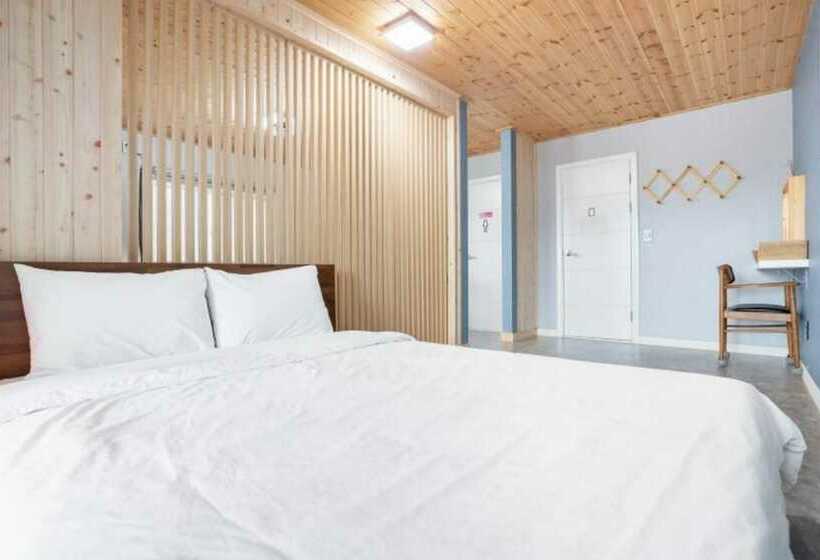 Yangyang Vintage House Pension