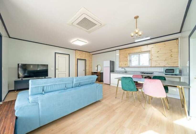 Yangyang Vintage House Pension