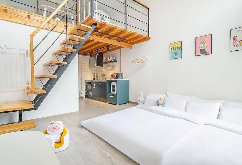 Yeosu Sea&blue Family Pension