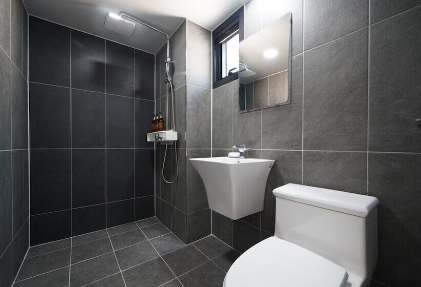 Yeosu Sea&blue Family Pension