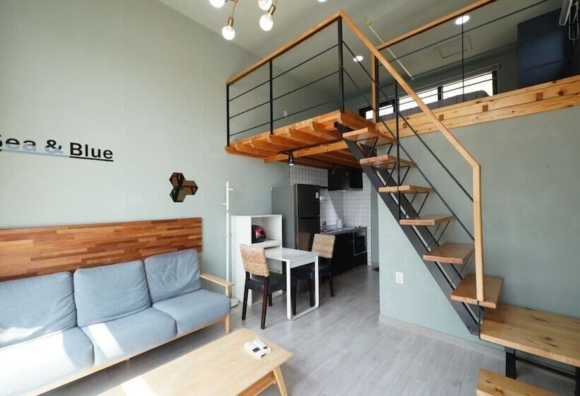 Yeosu Sea&blue Family Pension