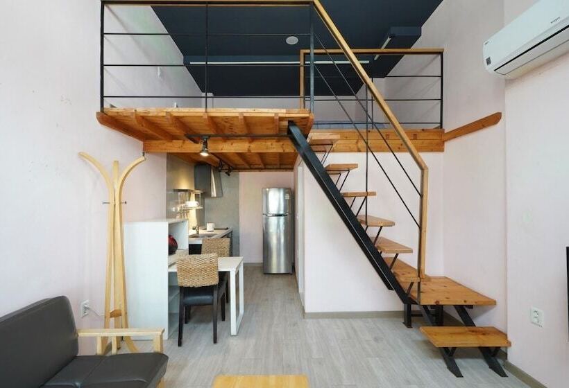 Yeosu Sea&blue Family Pension