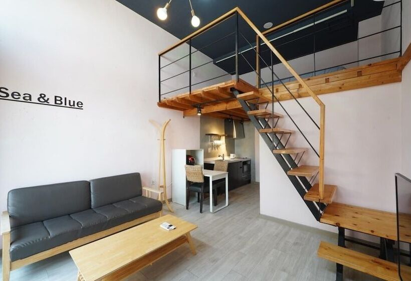 Yeosu Sea&blue Family Pension