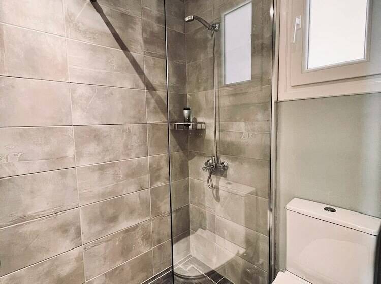 Batelo   Adults Only