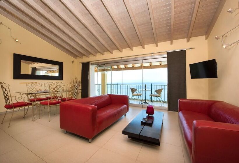 Batelo   Adults Only