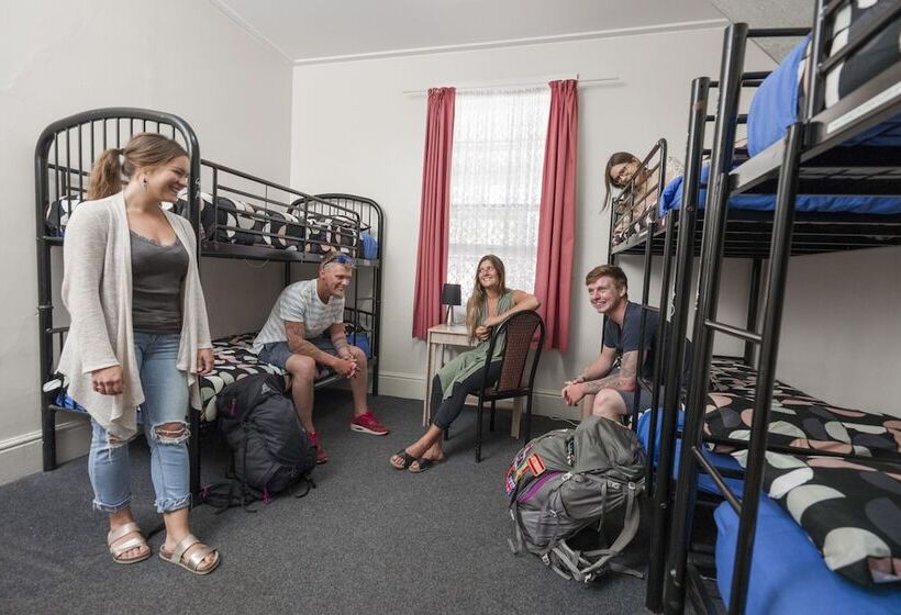 Dolphin Retreat Bunbury   Hostel