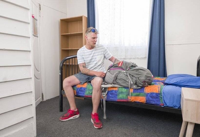 Dolphin Retreat Bunbury   Hostel