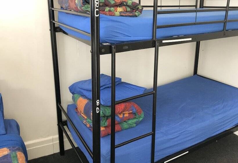 Dolphin Retreat Bunbury   Hostel