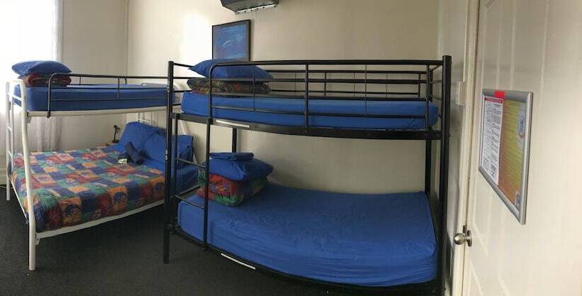 Dolphin Retreat Bunbury   Hostel