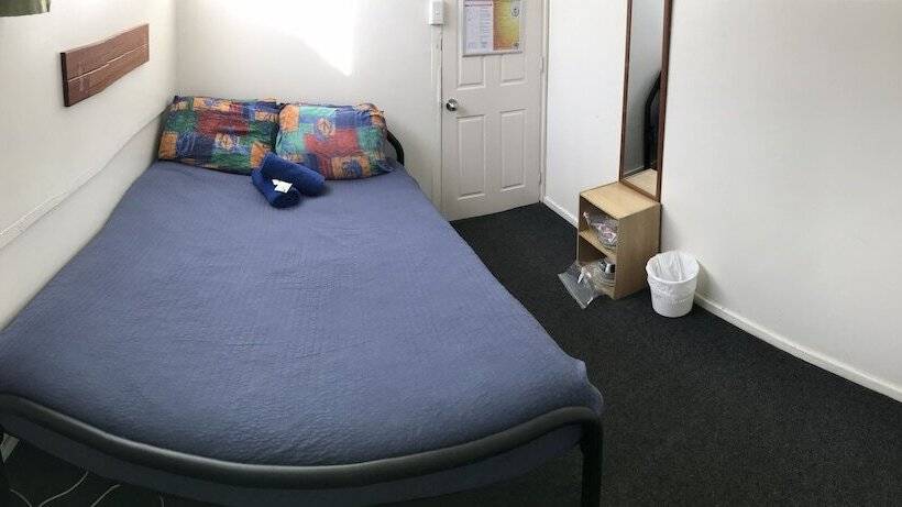 Dolphin Retreat Bunbury   Hostel