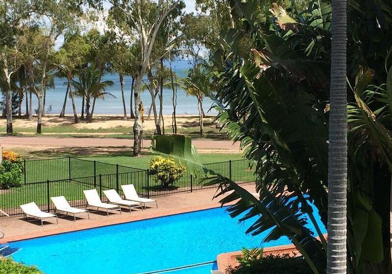 Arcadia Village Motel