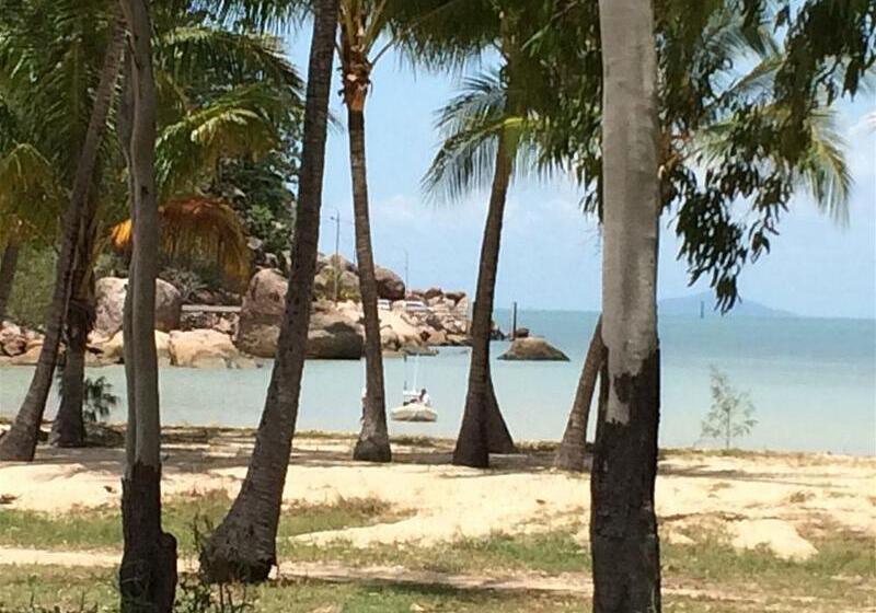 Arcadia Village Motel