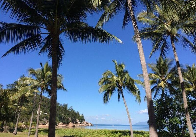 Arcadia Village Motel