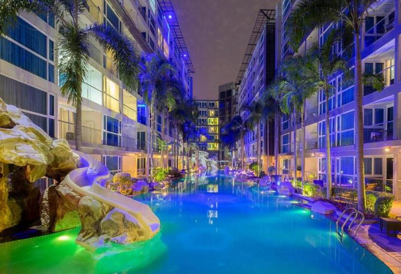 Azure Hotel Pattaya