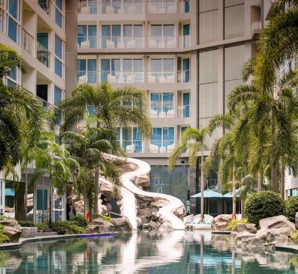 Azure Hotel Pattaya
