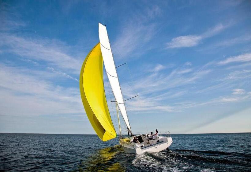 Christiana Hotel Apartments