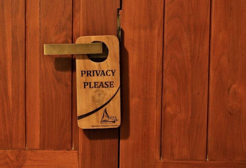 בית מלון כפרי Aarya Lagoon